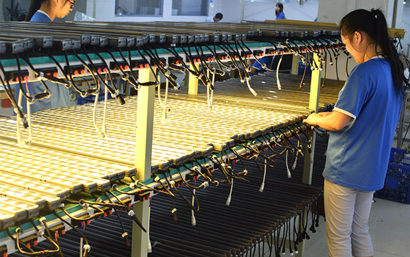 17款3826洗墻燈老化測(cè)試