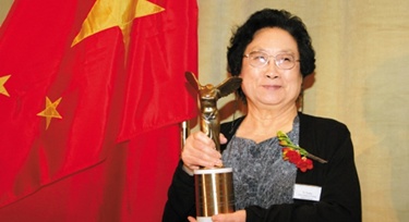 從屠呦呦身上，我們學(xué)到了什么?