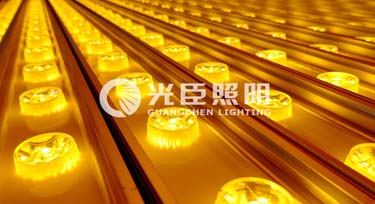 市場是應(yīng)運(yùn)而生 但光臣線條燈質(zhì)量不應(yīng)價格而變