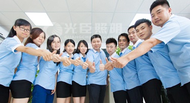 看LED龍頭大廠的報告 LED護(hù)欄管廠家光臣深有體會