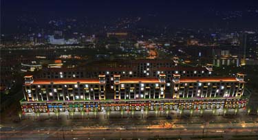 LED線條燈亮化讓廢舊小區(qū)、棄管樓起死回生