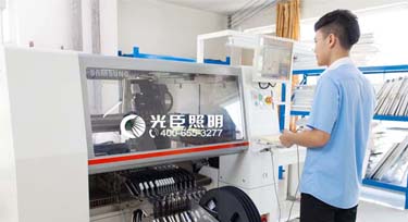 本地的LED洗墻燈代理商出貨時(shí)間會(huì)比廠家快嗎?