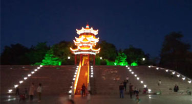 光臣照明公園亮化工程  讓居民生活更精彩