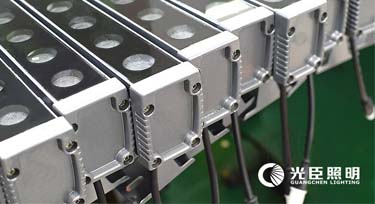 急單不急， 1800米4060大功率洗墻燈準(zhǔn)時(shí)出貨