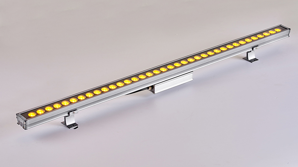 太陽能洗墻燈適合在樓體亮化中使用嗎?