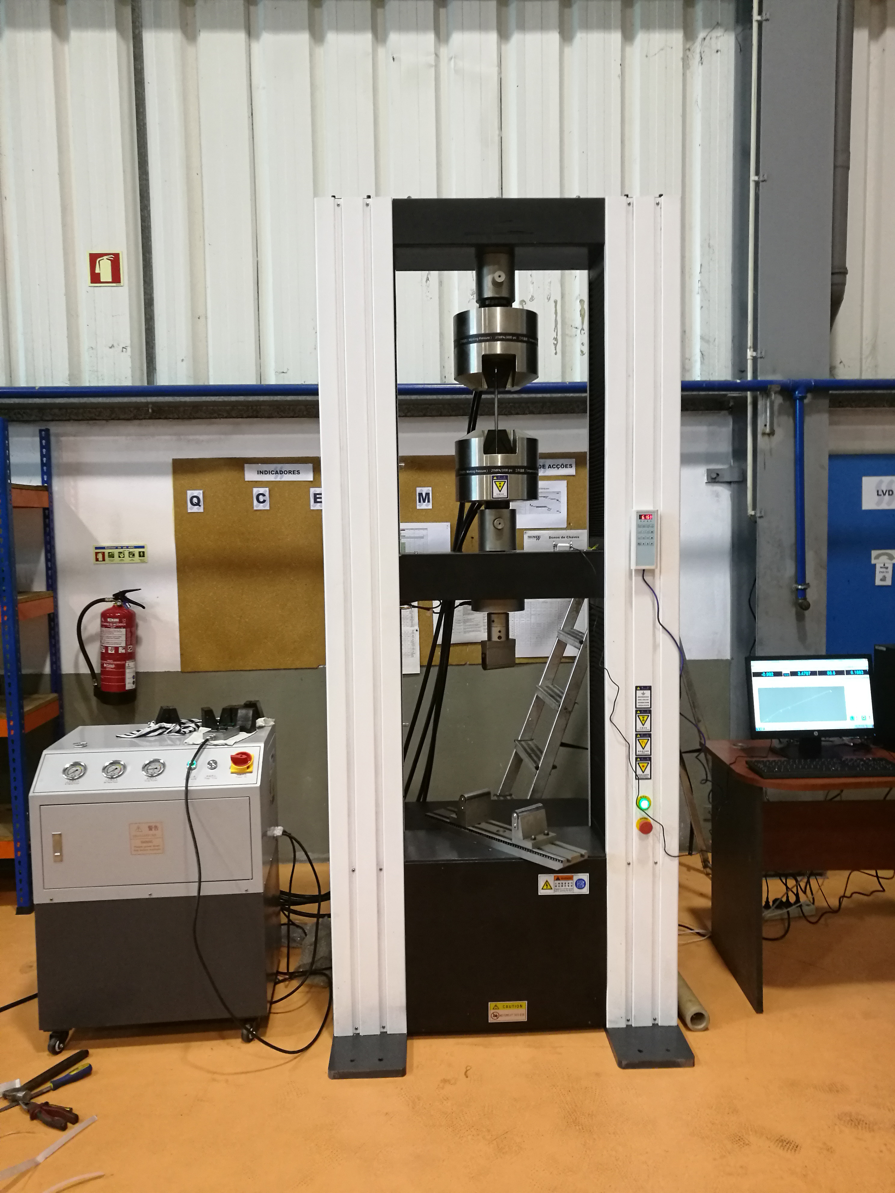 WDW-600微機(jī)控制電子萬(wàn)能試驗(yàn)機(jī)