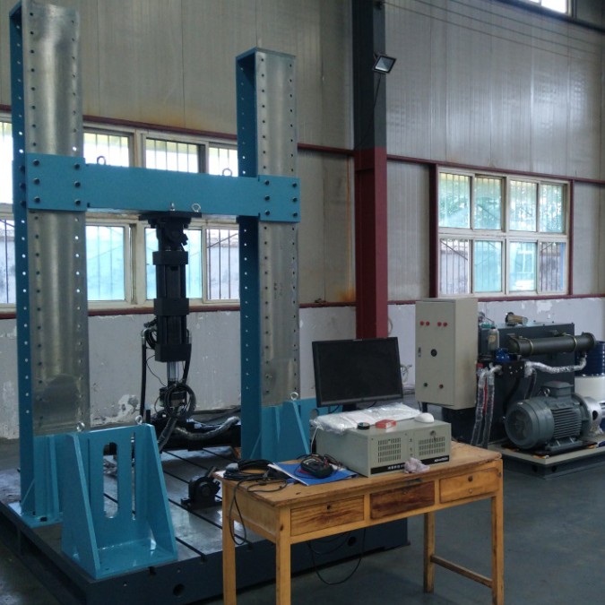 1669946797555720.jpg 汽車配件三角臂反復(fù)加載疲勞試驗機(jī).JPG