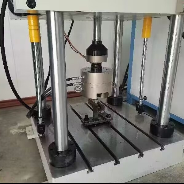 1697078909630090.png 4汽車(chē)緩沖器耐用疲勞試驗(yàn)機(jī).png